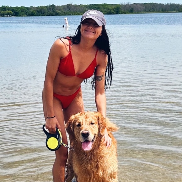 Meet your Posher, Cortney - Picture 2 of 2